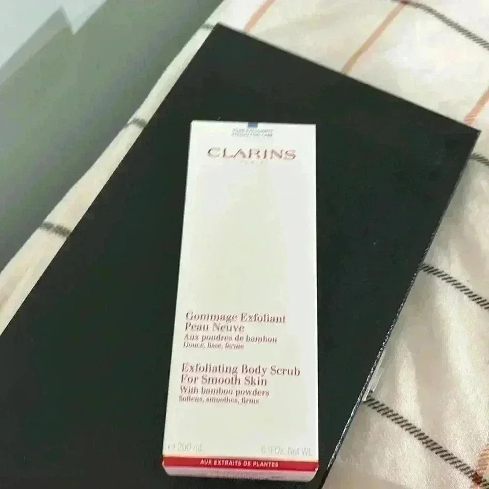 Clarins exfoliating Body scrub New in Box